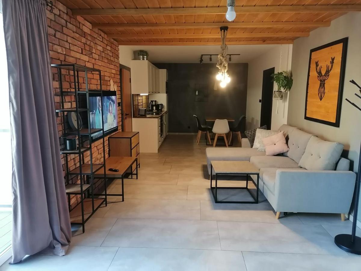 شقة Apartament Jelen Złotów المظهر الخارجي الصورة