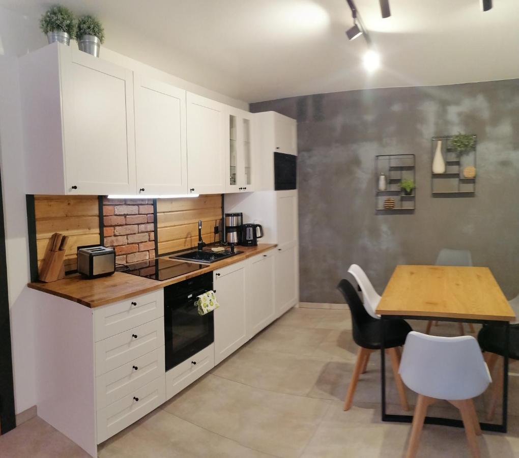 شقة Apartament Jelen Złotów المظهر الخارجي الصورة